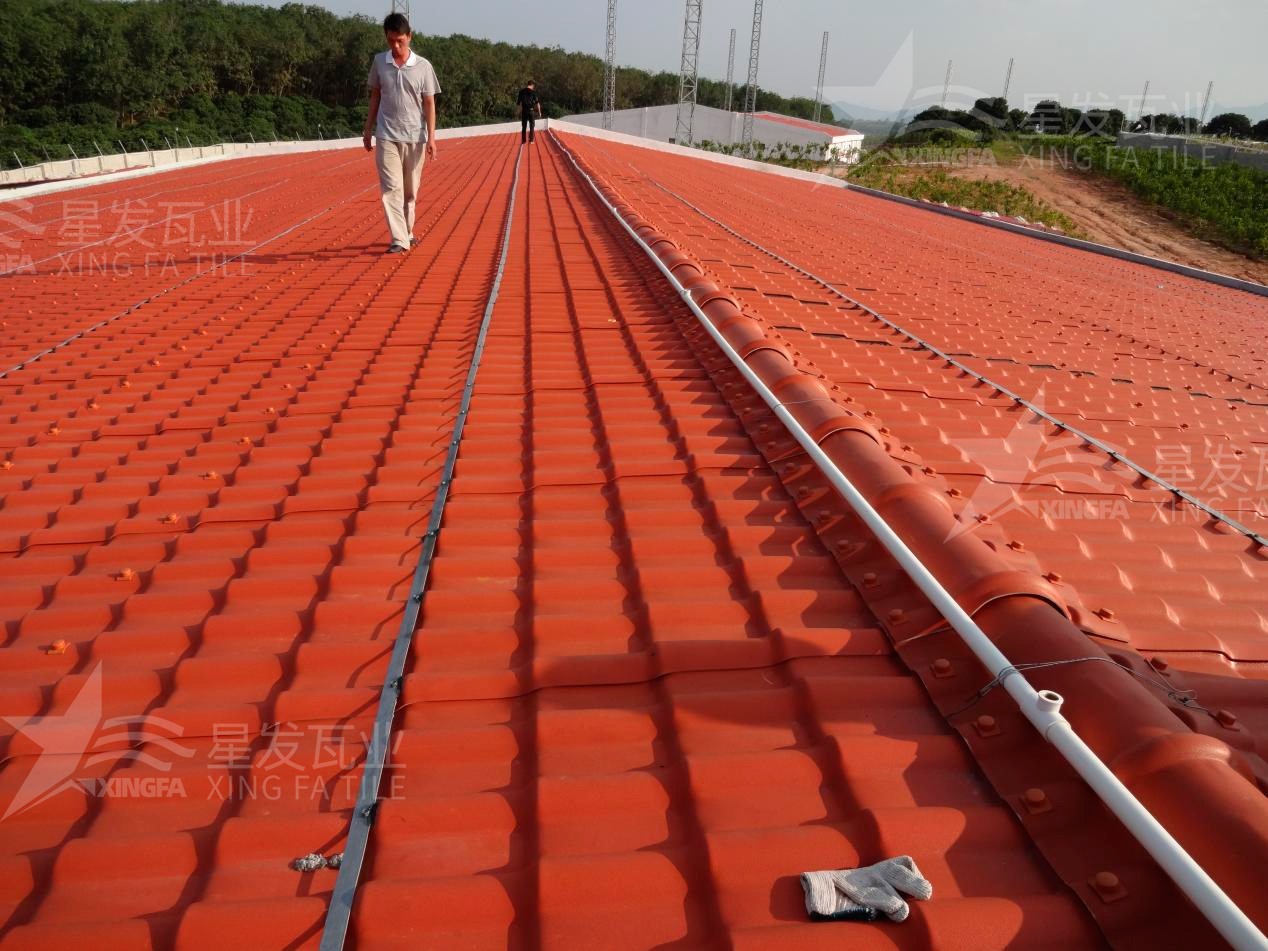 老舊房屋改造，準備安裝樹脂瓦時，發(fā)現漏水，到底怎么解決呢？