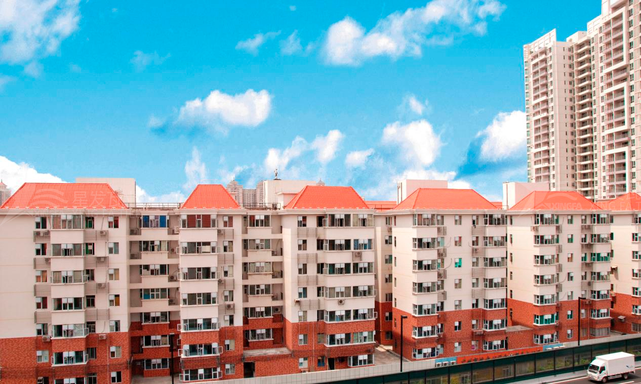 平改坡工程用合成樹脂瓦的優(yōu)勢，不僅僅是提升城市形象那么簡單！