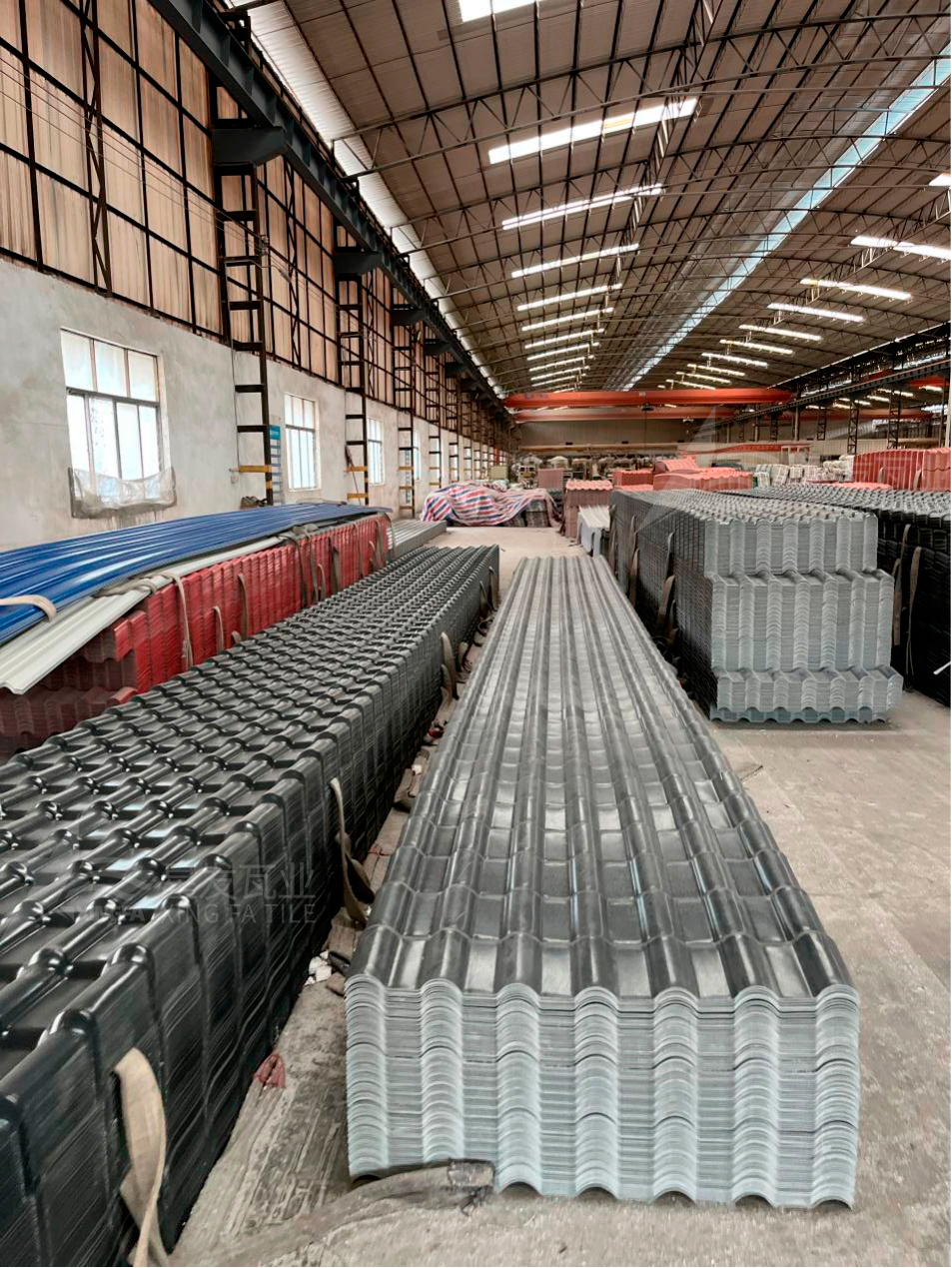 實力合成樹脂瓦生產(chǎn)廠家直銷的3大優(yōu)勢！