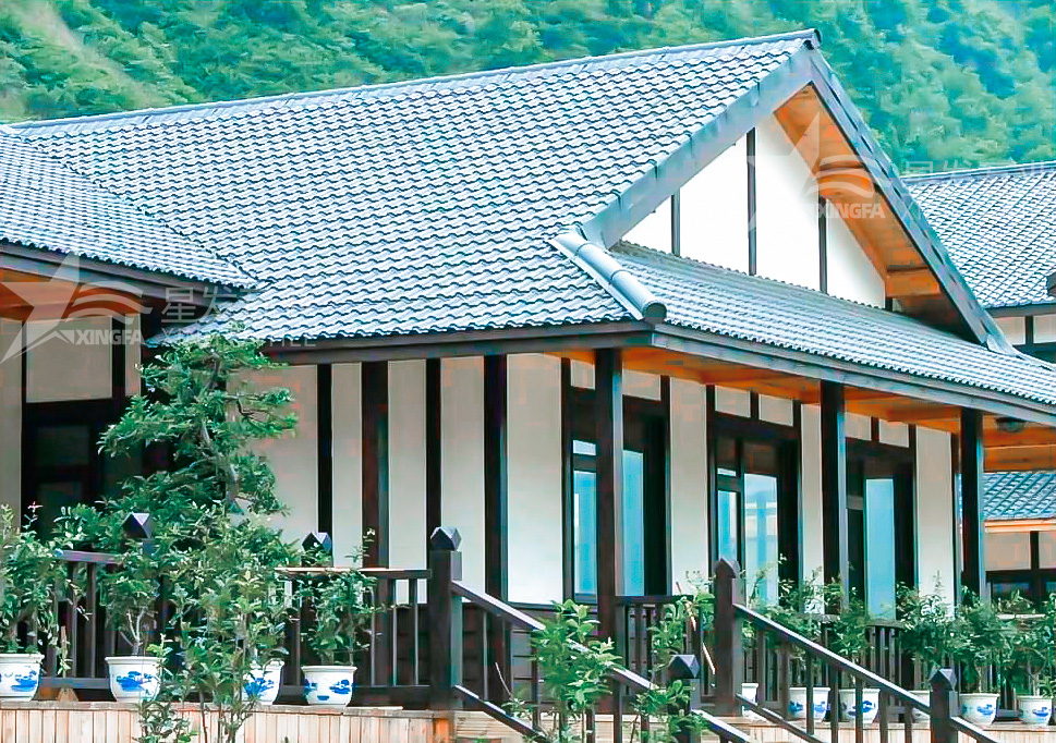 抵御炎炎夏日，用合成樹脂瓦為涼亭加裝“遮陽(yáng)傘”